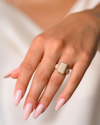 Rinfit Silicone Rings for Her - Rubber Wedding Band with Cubic Zirconia Stone - Emerald & Emerald Glowstone Nude/RoseGold, Size 7 in Kuwait