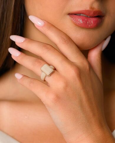 Rinfit Silicone Rings for Her - Rubber Wedding Band with Cubic Zirconia Stone - Emerald & Emerald Glowstone Nude/RoseGold, Size 7 in Kuwait