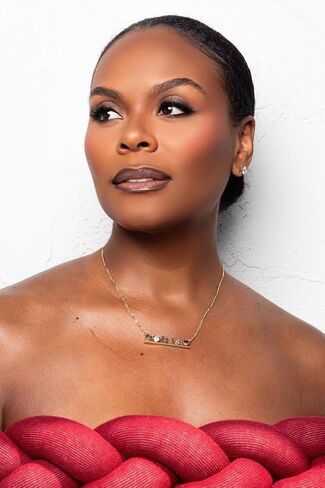 قلادة Tabitha Brown Fridays مع Tab and Chance God Is Love مطلية بالذهب عيار 18 قيراط على الفولاذ المقاوم للصدأ مع سلسلة من أحجار الزركون الأبيض والأحمر بطول 20 بوصة in Kuwait