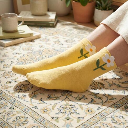 5 Pairs Cute Womens Socks Vintage Flower Socks Cottage Core Floral Sock Fun Sock Vintage Clothes for Women in Saudi Arabia