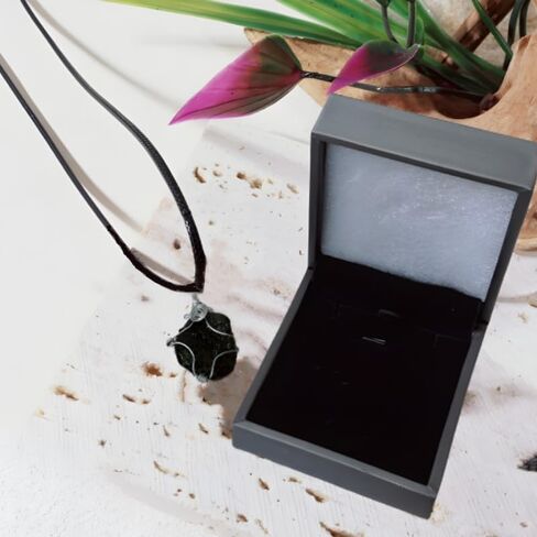 Moldavite Pendant Necklace Genuine Irregular Czech Green Healing Crystal Unique Meteorite Energy Stone Jewelry for Women and Men 4x2cm in Saudi Arabia