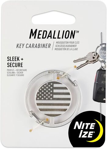 حلقة مفاتيح Nite IZE Medallion™ بعلم الولايات المتحدة الأمريكية، حلقة مفاتيح من الفولاذ المقاوم للصدأ مع بوابات مزدوجة in Kuwait