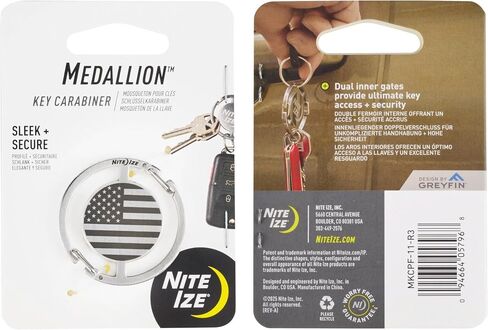 حلقة مفاتيح Nite IZE Medallion™ بعلم الولايات المتحدة الأمريكية، حلقة مفاتيح من الفولاذ المقاوم للصدأ مع بوابات مزدوجة in Kuwait
