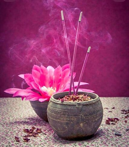 Luxury Musk Incense Sticks – 20 Sticks | Bambooless, Natural & Charcoal-Free with Ceramic Holder in Kuwait