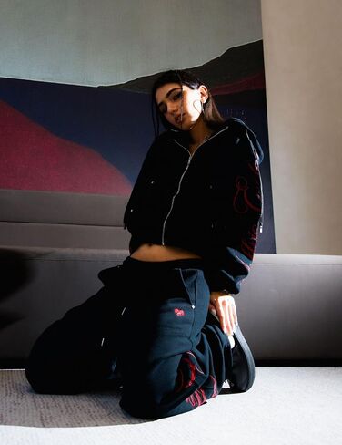 Aelfric Eden Boxy Embroidery Sweat Set for Women Men Oversized 2 Piece Lounge Matching Set Zip Up Hoodie Casual Streetwear in Kuwait