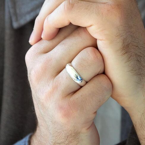 EVE'S ADDICTION Custom Engraved Sterling Silver Men's & Women's 6mm Ring (ring sizes 5 to 13) Personalized Wedding Bands - Class Rings - Initial Ring in Kuwait
