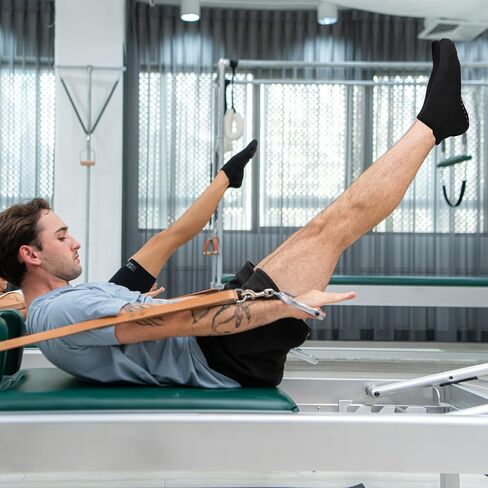 Men's Grip Socks Non Slip Yoga Socks with Terry Cushion for Women Men Pilates Hospital Workout, Size 6-9 in Kuwait