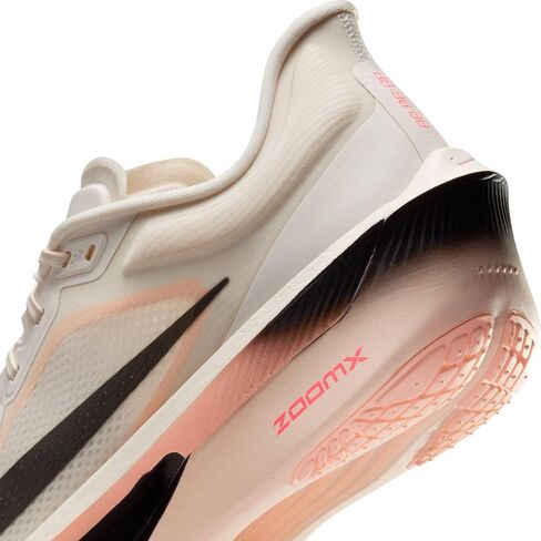 حذاء سباق الطرق Zoom Fly 6 للرجال من Nike (FN8454-102، عاجي شاحب/قرمزي ملون/شراعي/أسود) مقاس 7.5 in Kuwait