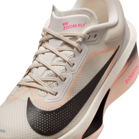 حذاء سباق الطرق Zoom Fly 6 للرجال من Nike (FN8454-102، عاجي شاحب/قرمزي ملون/شراعي/أسود) مقاس 7.5 in Kuwait