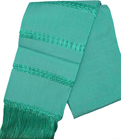 Mexican rebozo artisela in Saudi Arabia