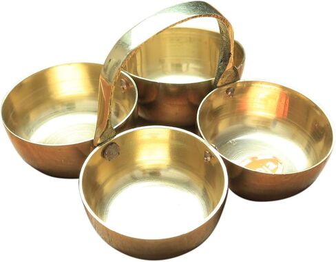 حامل نحاسي Chowmukh Haldi Kumkum حامل لإكسسوارات الصلاة بوجا لحفلات الزفاف النحاسية الصغيرة 4 أوعية حامل باترا رولي هدية الإرجاع ديكورات مهرجان ديوالي الهندي التقليدي (3.5 بوصة × 2.5 بوصة) (ذهبي) in Kuwait