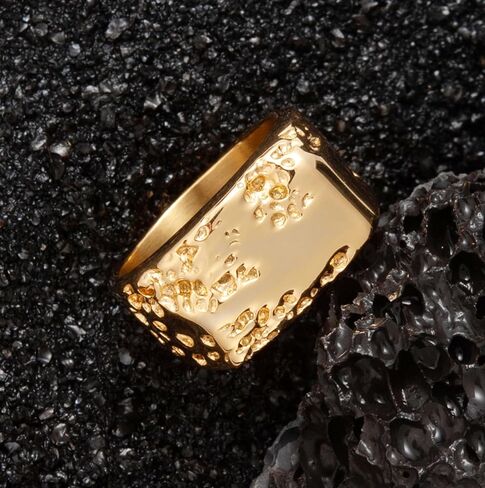 Mens Gold Tone Signet Rings Stainless Steel Gothic Fashion Pinky Signet Statement Band Ring Jewelry for Men Women Size 8/9/10/11/12/13 in Saudi Arabia