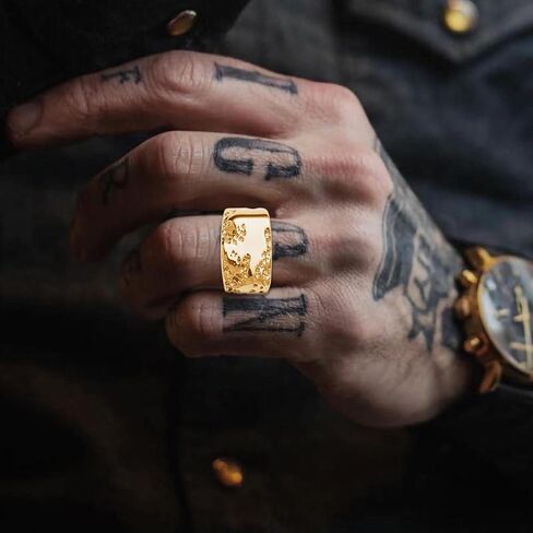 Mens Gold Tone Signet Rings Stainless Steel Gothic Fashion Pinky Signet Statement Band Ring Jewelry for Men Women Size 8/9/10/11/12/13 in Saudi Arabia