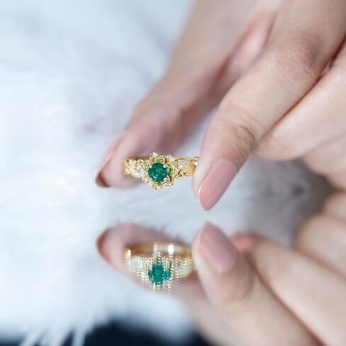 Certified Lab Grown Emerald Rose Flower Engagement Ring in Silver, Aaaa Quality, Emerald Diamond Ring - Ready To Gift in Kuwait