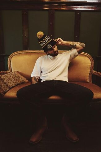 AMERICAN NEEDLE Unisex Liquid Death Pillow Line Knit Pom Beanie (23012A-LDEATH-BLGL) Black/Gold in Kuwait