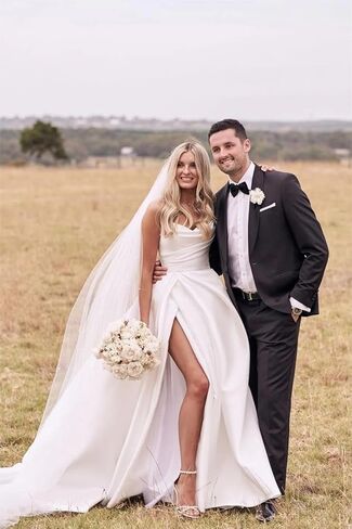 Women's Off The Shoulder Wedding Dresses for Bride with Trains Strapless Formal Bridal Gowns Slit Satin Prom Dress in Kuwait