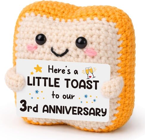 MAMAGIFTREE 3rd Anniversary Crochet Toast Gifts for Husband Wife Boyfriend Girlfriend - Leather Wedding Anniversary Present to Couple, 3 Years Gift for Her Him Women Men in Saudi Arabia