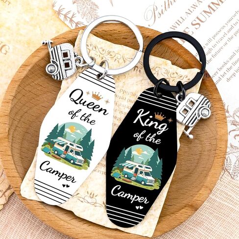 هدايا التخييم لها سلسلة المفاتيح RV Keychain King and Queen of the Camper Keychain للرجال والنساء، ملحقات التخييم الرائعة، يجب أن تمتلك هدايا RV للزوجين عيد الميلاد وأعياد الميلاد in Kuwait