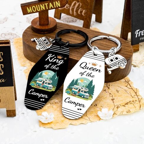 هدايا التخييم لها سلسلة المفاتيح RV Keychain King and Queen of the Camper Keychain للرجال والنساء، ملحقات التخييم الرائعة، يجب أن تمتلك هدايا RV للزوجين عيد الميلاد وأعياد الميلاد in Kuwait