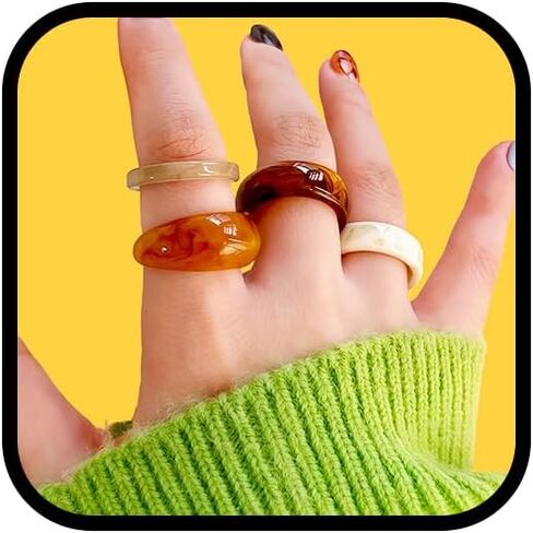 Chunky Big Colored Resin Ring Set for Women Large Colorful Acrylic Stacked Rings Multicolor Bulk Plastic Pack of Y2k Stackable Ring Jewelry in Saudi Arabia