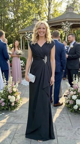 Chiffon V Neck Mother of the Bride Dresses for Wedding Cap Sleeves Pleated Long A-line Beads Formal Dress in Saudi Arabia