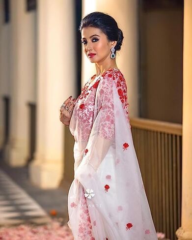 Beautiful Free Size Indian Traditional Organza Embroidered Free Size Saree With Blouse Piece For Women in Saudi Arabia