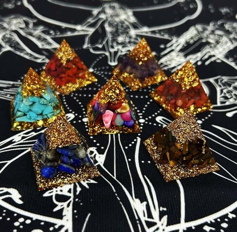 Zenkeeper 7 Pcs Natural Orgone Crystal Pyramids, 1.2 Inch Small Mini Orgonite Pyramid Porstive Energy Generator Healing Meditation Reiki Tool, Home Decor Spiritual Gifts (1.2inch 7 Color Set) in Saudi Arabia