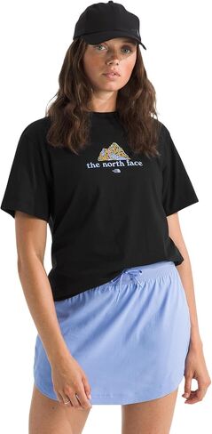 تي شيرت نسائي بأكمام قصيرة من Wildflower Mountain من The North Face - تي شيرت برسومات كاجوال أنيقة، مقاس مريح، نسيج قطني in Kuwait