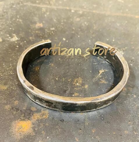 سوار ARTIZANSTORE، سوار مكتنز، حديد، مُشكل in Kuwait