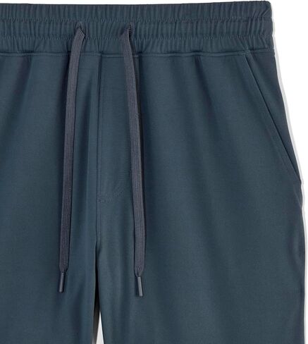 Everlane Men's The Off-Duty Tech Short in Saudi Arabia