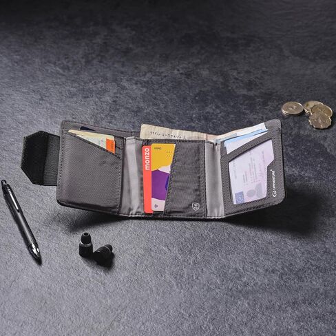 محفظة Lifeventure RFiD المحمية ثلاثية الطي - محفظة ثلاثية الطي بسحاب للسفر، صديقة للبيئة، مادة قابلة لإعادة التدوير in Kuwait
