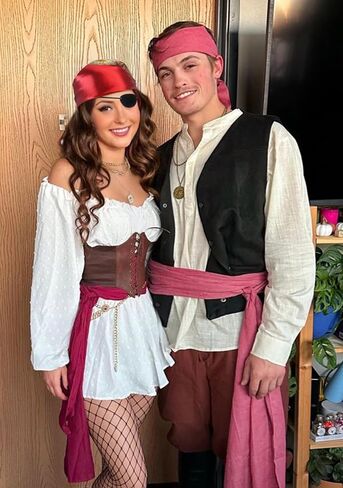 AKTVSHOW Pirate Costume Women Accessories Set: Red Head Scarf Sash Layered Metal Necklace, Halloween Pirate Outfits Cosplay in Kuwait