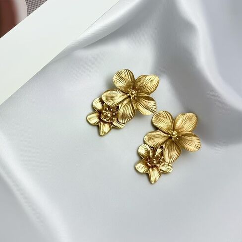 Gold Flower Statement Earrings for Women Chunky Elegant Pastel Floral Leaf Earrings Fashion Large Irregular Big Fall Flower Stud Dangle Earring Set in Kuwait