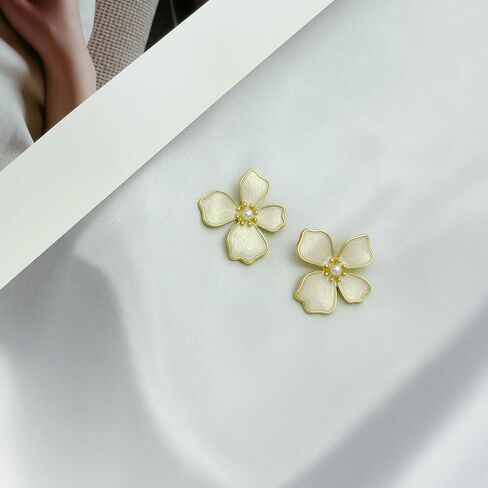 Gold Flower Statement Earrings for Women Chunky Elegant Pastel Floral Leaf Earrings Fashion Large Irregular Big Fall Flower Stud Dangle Earring Set in Kuwait