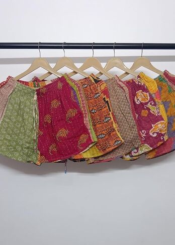 مجموعة Wevez مكونة من 3 شورتات Kantha النسائية ذات رقعة مطبوعة مع خصر مطاطي وجيوب - ألوان متنوعة in Kuwait