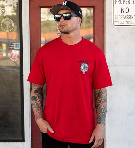 تي شيرت Sullen الرجالي Harper Badge Day Series Tattoo Lifestyle Graphic Standard من القطن قصير الأكمام in Kuwait