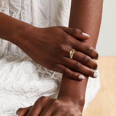 Gold Hand Holding Heart Ring for Women: Valentine’s Day Hands and Heart Zirconia Ring Promise Ring for Girlfriend Wife Christmas Gift in Saudi Arabia