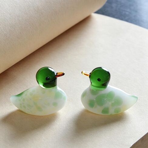 Hand-Blown Art Glass Mallard Duck Statues, Set of 2 Mini Wild Duck Figurines, Decorative Crystal Glass Bird Sculptures for Home Decor, Collectible Gift for Bird Lovers in Saudi Arabia