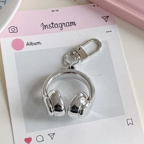 8PCS Music-Themed Mini Headphone Keychains with Lobster Clasp – Durable Plastic, No Power Required, for Phones & Backpack Accessories in Saudi Arabia