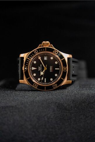 Glycine Men's Combat Sub Bronze 42mm Automatic Watch GL0322 in Saudi Arabia