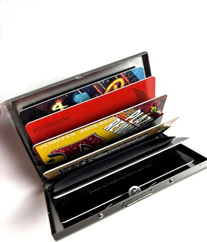 Metal Gambling Wallet Card Holder – Slim RFID Wallet for Men – Stainless Steel Casino Card Case for Player’s Cards, IDs & Credit Cards – Stylish Vegas Gift and Birthday Gifts for Gamblers in Saudi Arabia