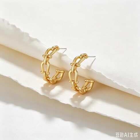 Gold Horseshoe Hoop Earrings for Women Horse Bit Link Chain Earrings Western Equestrian Jewelry in Saudi Arabia