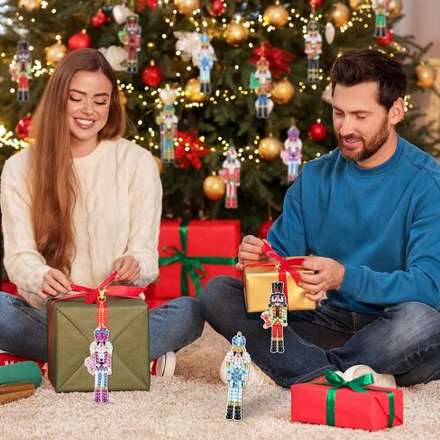 عيد الميلاد الماس اللوحة سلسلة المفاتيح عدة الشتاء ثلج الماس الفن الملحقات 5D DIY الماس اللوحة الفن زخرفة الحفر الكامل الماس حلقات المفاتيح قلادة للمبتدئين شجرة عيد الميلاد ديكورات المنزل in Kuwait