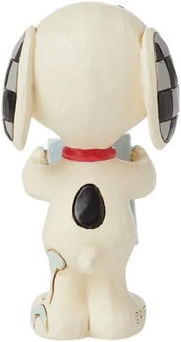 Enesco Peanuts by Jim Shore Collection Snoopy Holding I Love You Sign Miniature Figurine- Resin Hand Crafted Painted Collectible Peanuts Snoopy Mini Figurines Valentine Home Decor Statue, 3.13 Inch in Saudi Arabia