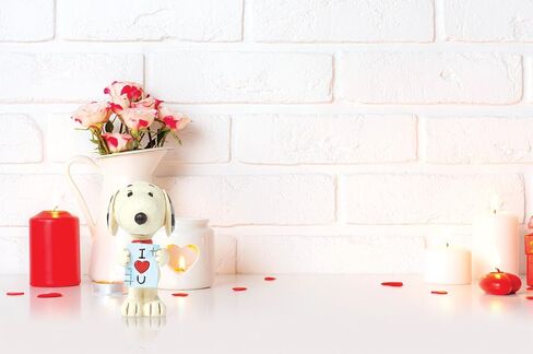 Enesco Peanuts by Jim Shore Collection Snoopy Holding I Love You Sign Miniature Figurine- Resin Hand Crafted Painted Collectible Peanuts Snoopy Mini Figurines Valentine Home Decor Statue, 3.13 Inch in Saudi Arabia
