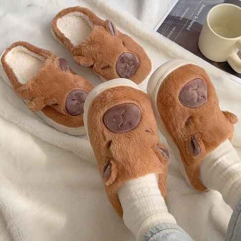 1pair Women Winter Warm Cotton Slippers Cute Capybara Slip-On Shoes Soft Non-Slip Soles Lightweight Easy Wear Closure in Kuwait