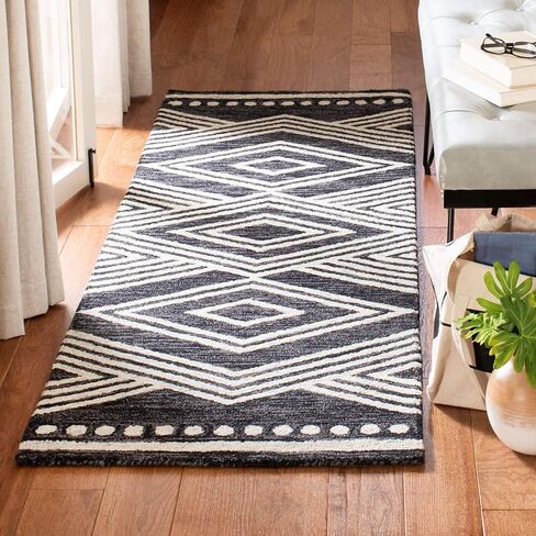 سجادة SAFAVIEH Micro-Loop Collection Runner - 2'6" x 9'، فحمي وعاجي، صوف قبلي مغربي مصنوع يدويًا، مثالي للمناطق ذات حركة المرور العالية في غرفة المعيشة وغرفة النوم (MLP156H) in Kuwait