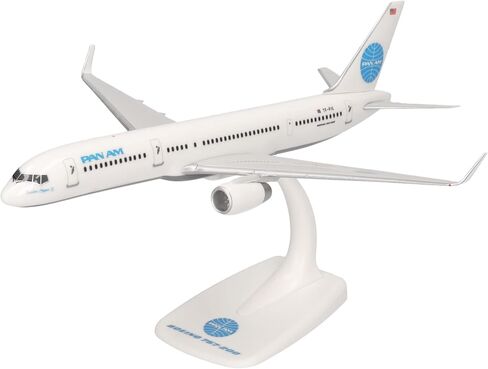 Herpa Snap-fit Airplane Model Boeing 757-200 Icelandair Hekla Auroraon Scale of 1:200, Plastic Miniature with pedastal, Model Building, Collectors Edition in Kuwait