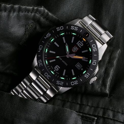 Luminox Men's Navy Seal Pacific Diver 3120 Series Silver Stainless Steel Oyster Band Black Dial Quartz Analog Watch in Kuwait