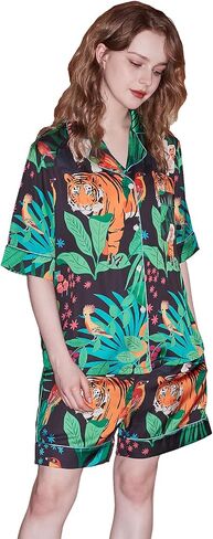 Christmas Pajamas Shorts Silk Pjs Women Satin Pajama Cute Print Tee and Shorts Gift Sleepwear 2 Pieces Loungewear in Kuwait